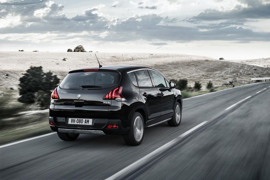  Peugeot 3008 2013 года  (фото 12 из 21)